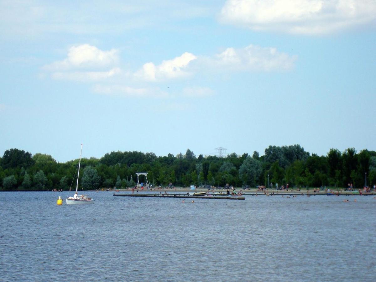 Attractive Holiday Home With Jetty Steendam Buitenkant foto