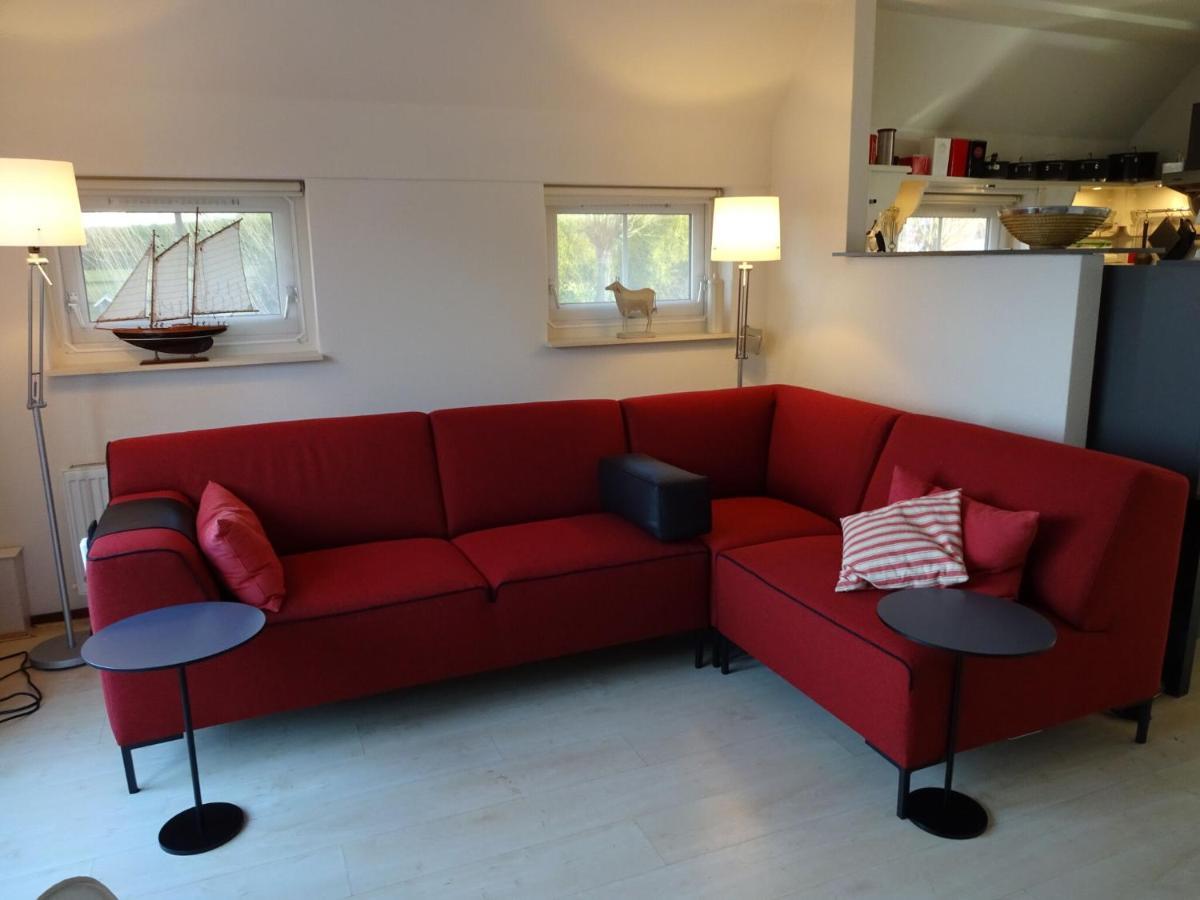 Attractive Holiday Home With Jetty Steendam Buitenkant foto