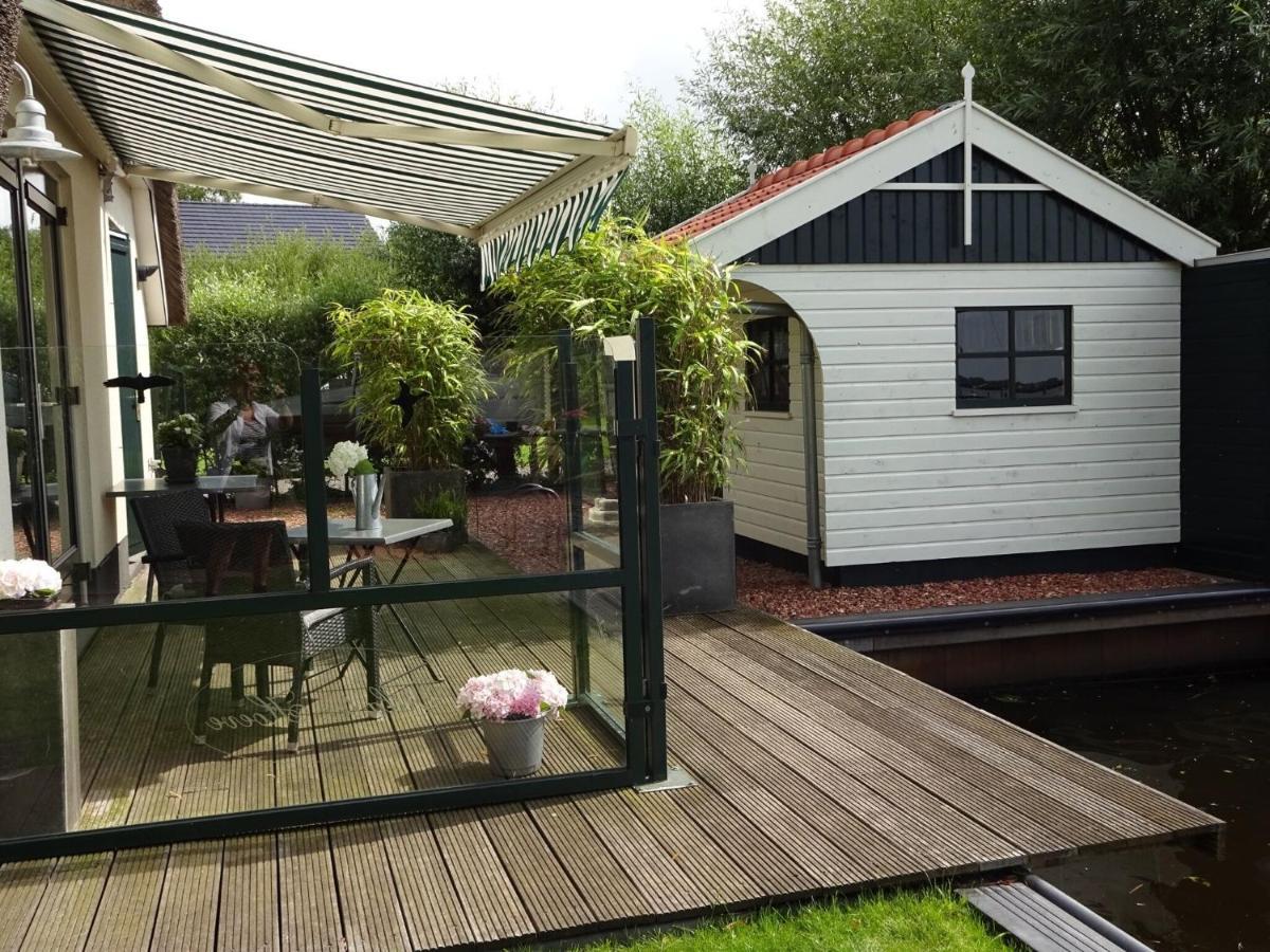 Attractive Holiday Home With Jetty Steendam Buitenkant foto