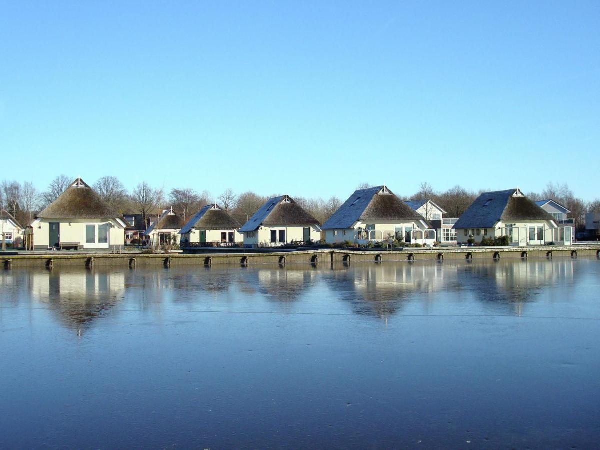 Attractive Holiday Home With Jetty Steendam Buitenkant foto